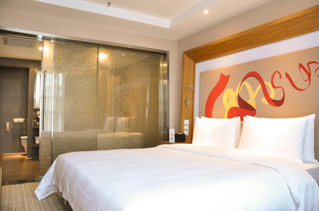 Novotel Guiyang Downtown Exteriör bild