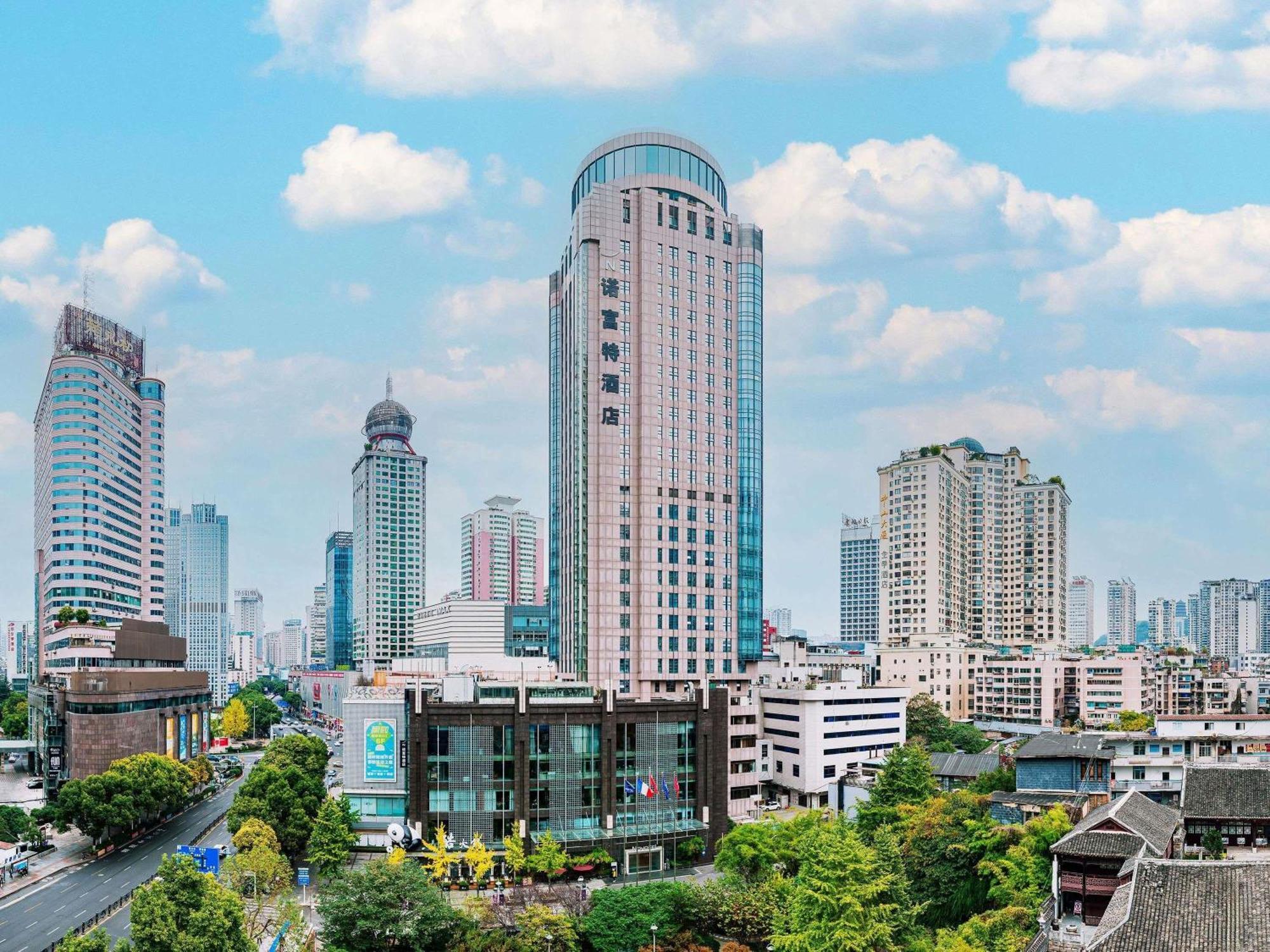 Novotel Guiyang Downtown Exteriör bild